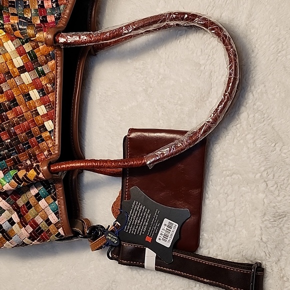 Amerileather Linwood Leather Tote Bag - Picture 13 of 16